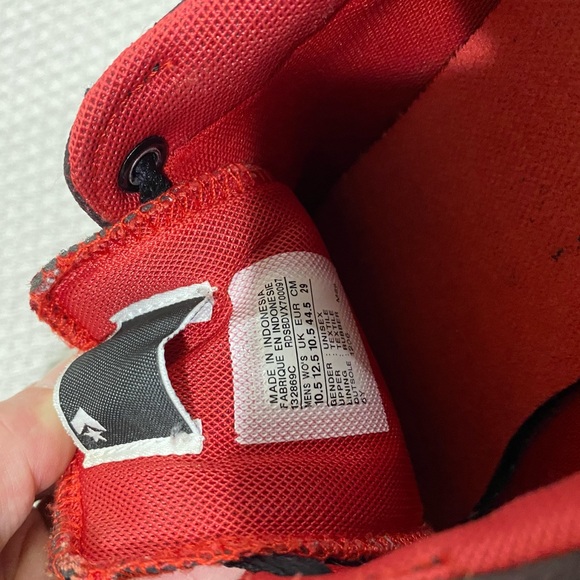 Converse All-Stars Sneakers - Low Top Black with Red Trim, Casual Street Shoes - Picture 12 of 12